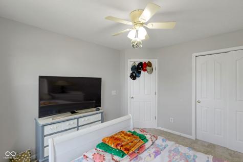 525 Viburnum Run Westfield IN 46074