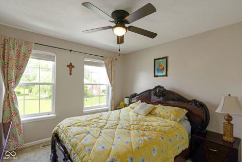 525 Viburnum Run Westfield IN 46074