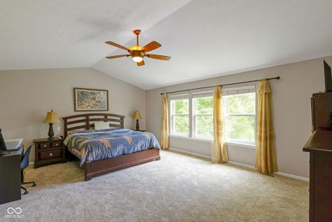 525 Viburnum Run Westfield IN 46074