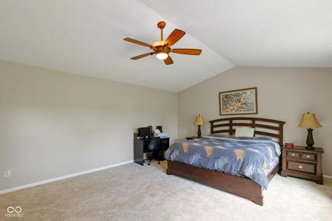 525 Viburnum Run Westfield IN 46074