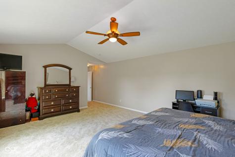 525 Viburnum Run Westfield IN 46074