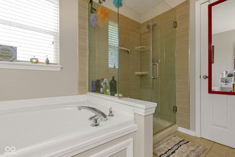 525 Viburnum Run Westfield IN 46074