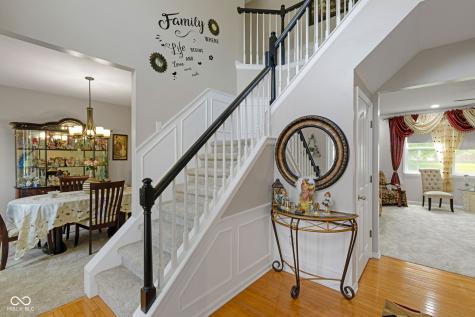 525 Viburnum Run Westfield IN 46074