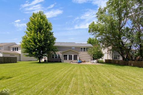 525 Viburnum Run Westfield IN 46074