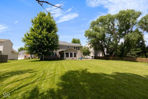 525 Viburnum Run Westfield IN 46074