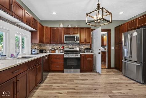 8021 E State Road 236 Roachdale IN 46172