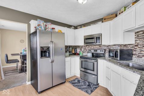 8626 Golden Falls Circle Avon IN 46123