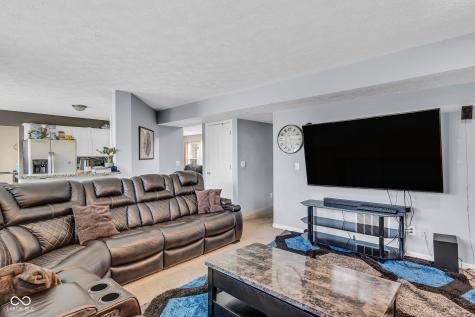 8626 Golden Falls Circle Avon IN 46123