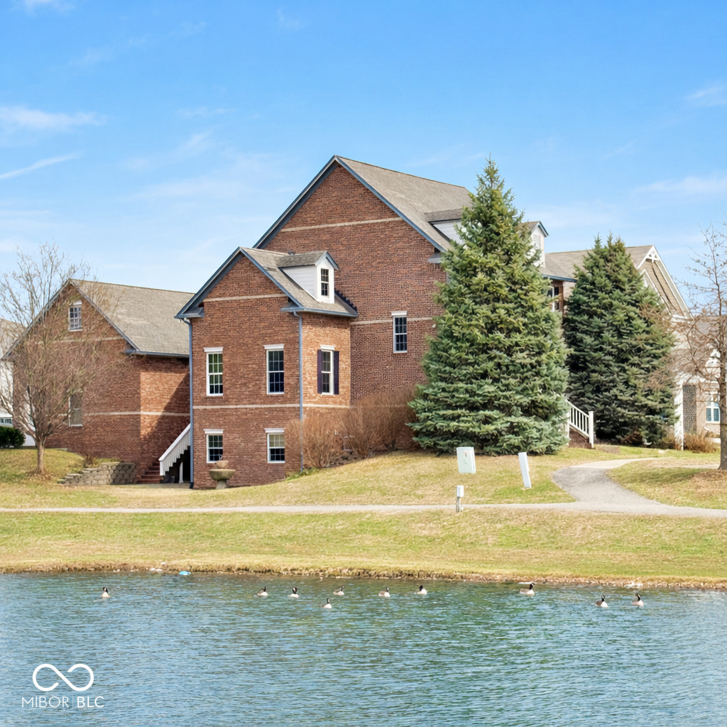 7178 Lockford Walk N Avon IN 46123
