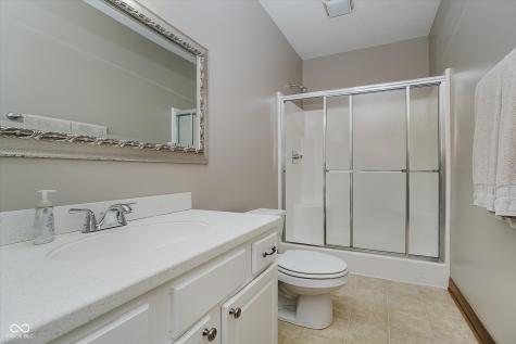 7178 Lockford Walk N Avon IN 46123