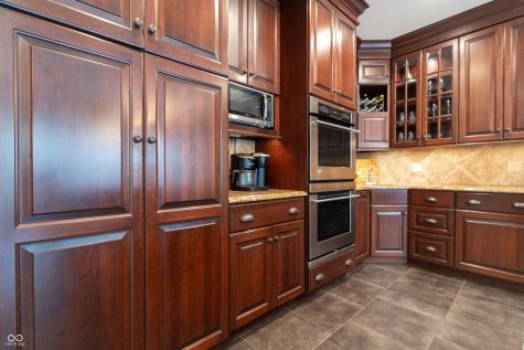 876 Box Turtle Court Columbus IN 47201