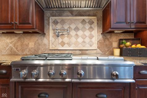 876 Box Turtle Court Columbus IN 47201