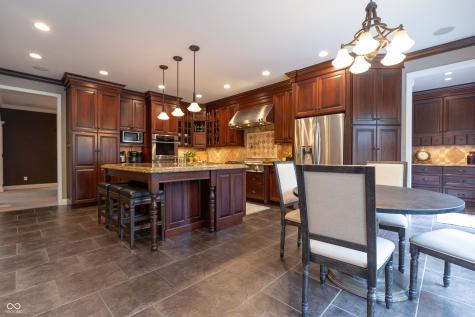 876 Box Turtle Court Columbus IN 47201