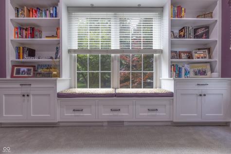 876 Box Turtle Court Columbus IN 47201