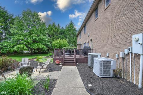 876 Box Turtle Court Columbus IN 47201