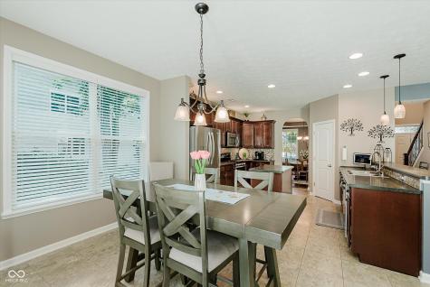 823 Colin Drive Avon IN 46123