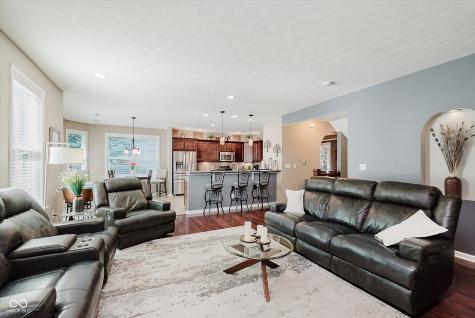 823 Colin Drive Avon IN 46123
