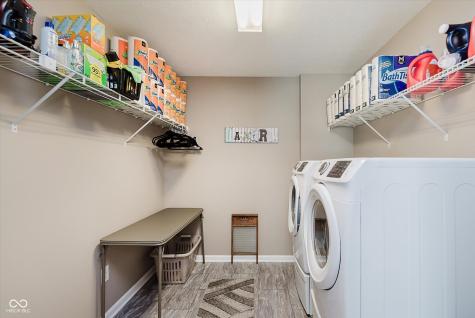 823 Colin Drive Avon IN 46123