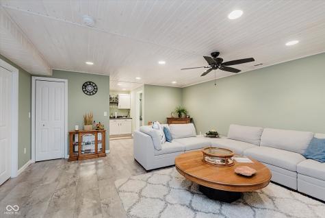 823 Colin Drive Avon IN 46123