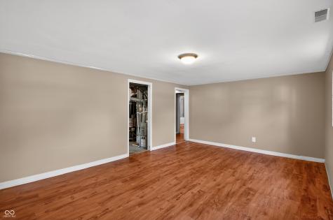 9901 Strathmore Court Indianapolis IN 46235