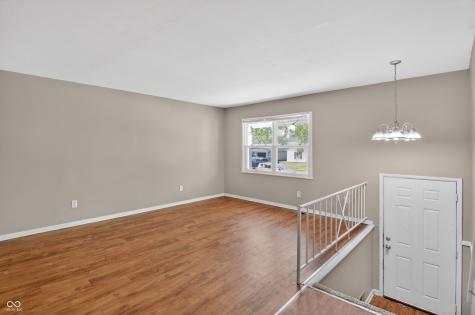 9901 Strathmore Court Indianapolis IN 46235