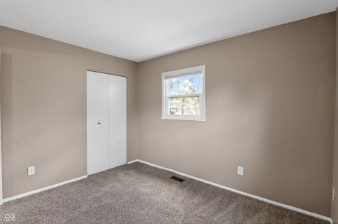 9901 Strathmore Court Indianapolis IN 46235