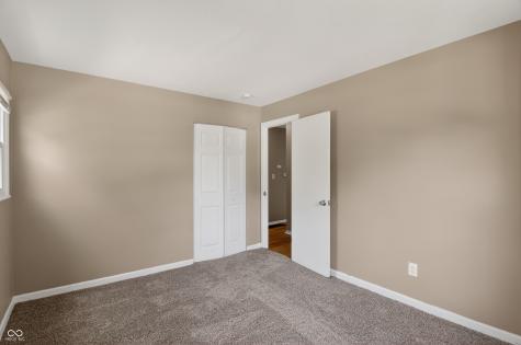 9901 Strathmore Court Indianapolis IN 46235