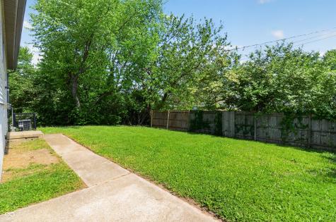 9901 Strathmore Court Indianapolis IN 46235
