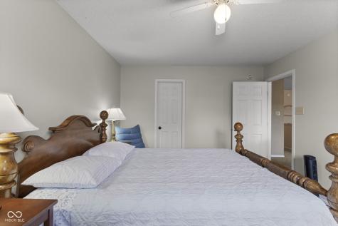 5334 Lily Pad Lane Indianapolis IN 46237