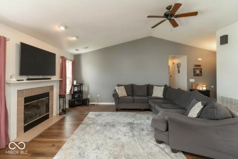 11011 Oakspring Drive Indianapolis IN 46239