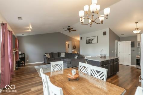 11011 Oakspring Drive Indianapolis IN 46239