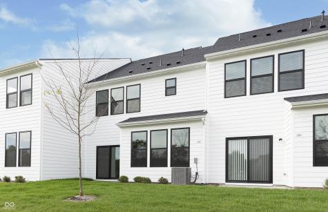 3251 Haflinger Drive Zionsville IN 46077