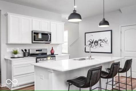 3251 Haflinger Drive Zionsville IN 46077