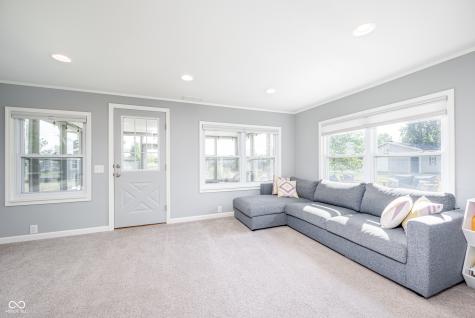 5665 S 950 E Zionsville IN 46077