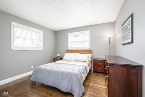 5665 S 950 E Zionsville IN 46077