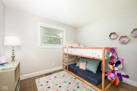 5665 S 950 E Zionsville IN 46077