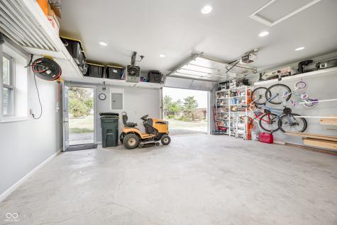 5665 S 950 E Zionsville IN 46077