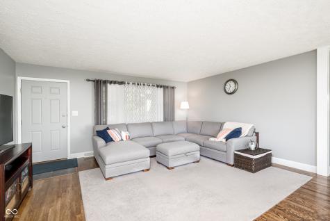 5665 S 950 E Zionsville IN 46077