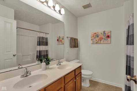6216 Eagle Lake Drive Zionsville IN 46077
