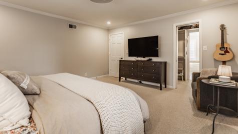 1303 Meadowbrook Drive Indianapolis IN 46240