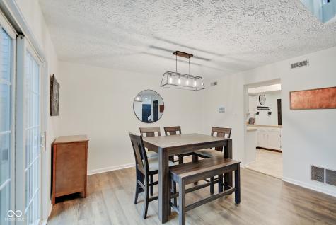 805 Crossbridge Court Avon IN 46123