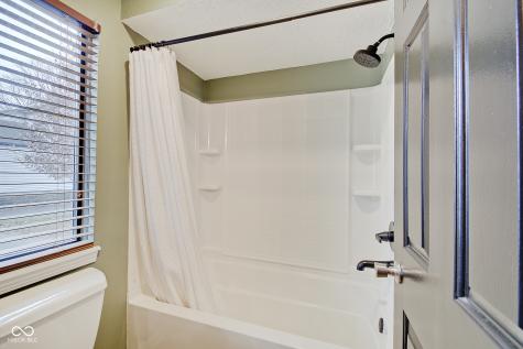 805 Crossbridge Court Avon IN 46123