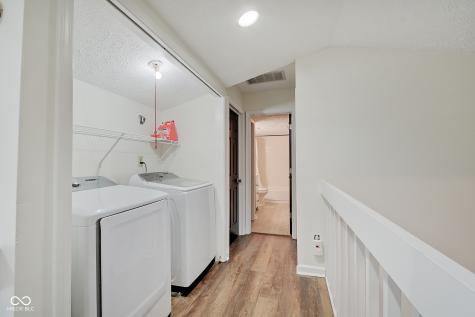 805 Crossbridge Court Avon IN 46123