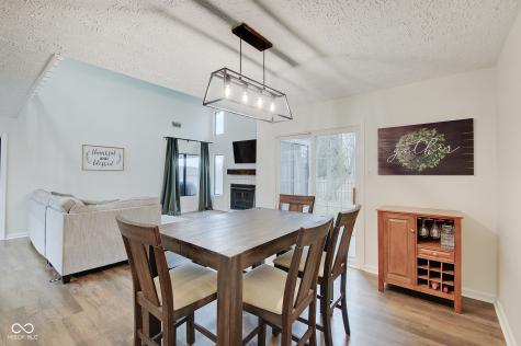 805 Crossbridge Court Avon IN 46123