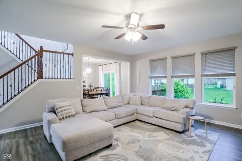7827 Hedgehop Drive Zionsville IN 46077