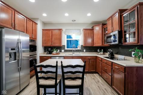 7827 Hedgehop Drive Zionsville IN 46077