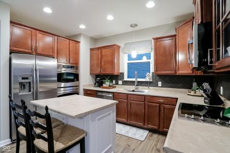 7827 Hedgehop Drive Zionsville IN 46077