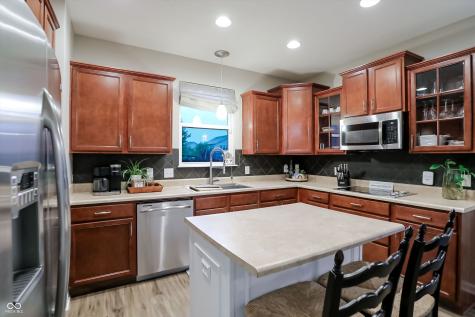 7827 Hedgehop Drive Zionsville IN 46077