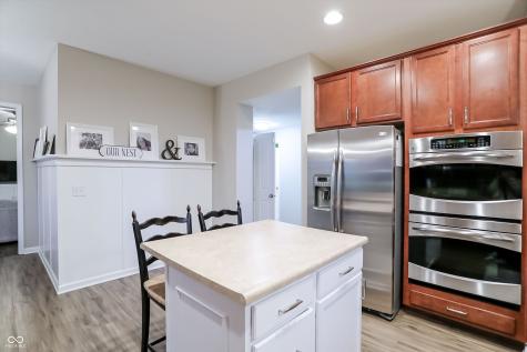7827 Hedgehop Drive Zionsville IN 46077