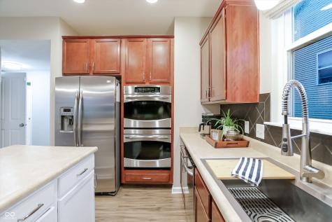 7827 Hedgehop Drive Zionsville IN 46077